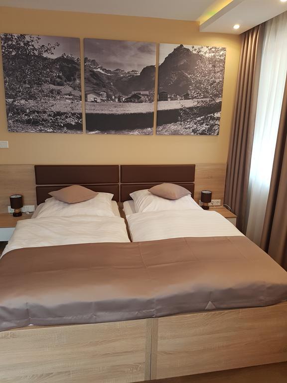 Hotel Haus Buederich Meerbusch Buitenkant foto