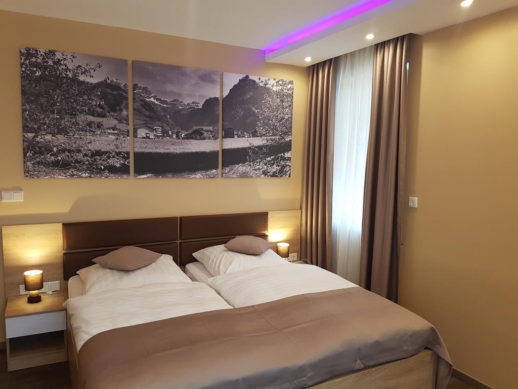 Hotel Haus Buederich Meerbusch Buitenkant foto